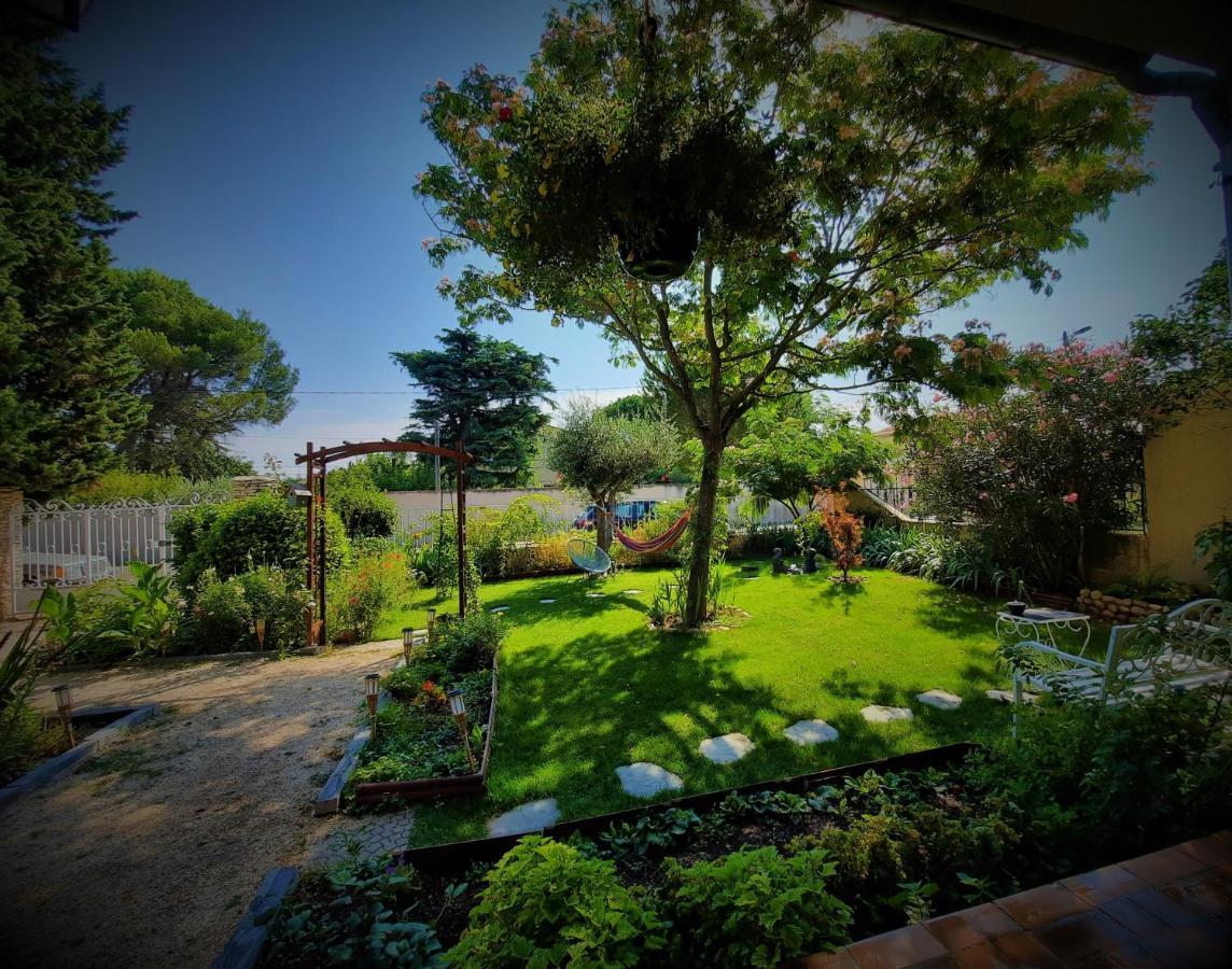 La Maison Du Chemin Des Prairies Morieres-les-Avignon Eksteriør billede